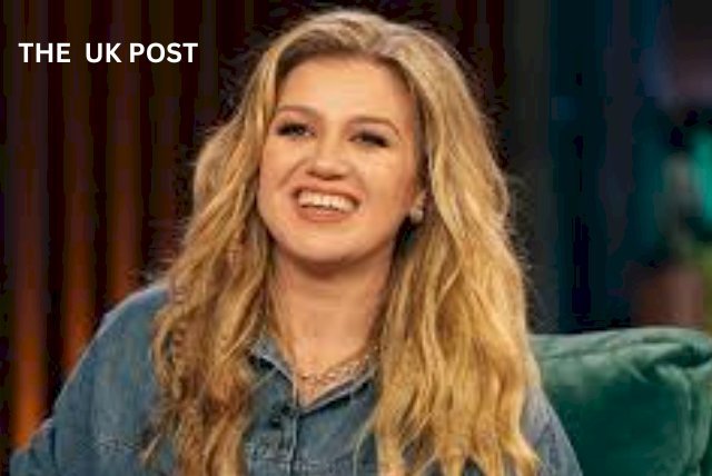 Kelly Clarkson (image via google)