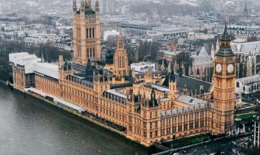 Best Places to Visit Outside London by Train in 2025 – Quick & Easy Trips