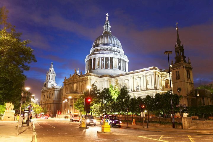Top Things to Do Near Victoria Station London 2025