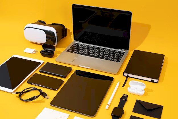Top Budget Tech Gadgets for Hybrid Workers in 2025 – Featuring Aldi’s New Launches