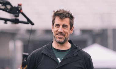 Aaron Rodgers Net Worth in 2025: Career, Salary & Deals