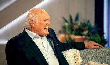 Terry Bradshaw: NFL Legend, Net Worth & 2025 Updates