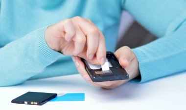 eSIMs for Business Travelers: Stay Productive Anywhere