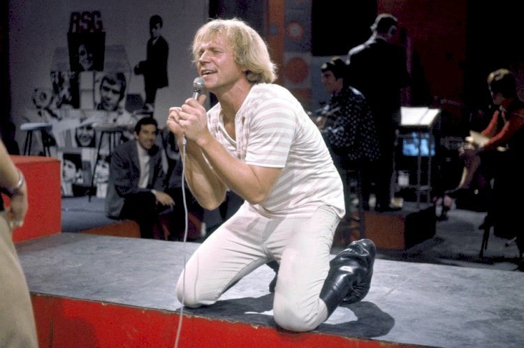 Barry McGuire Net Worth 2025 — Life, Career, Earnings and Legacy