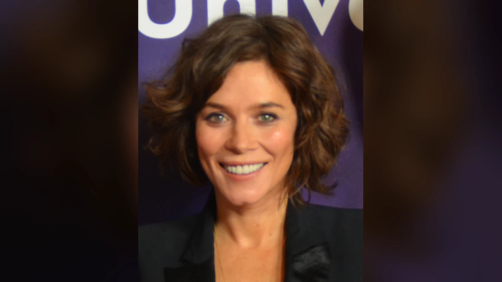 Who Is Gracie Friel? Anna Friel and David Thewlis’ Daughter in 2026