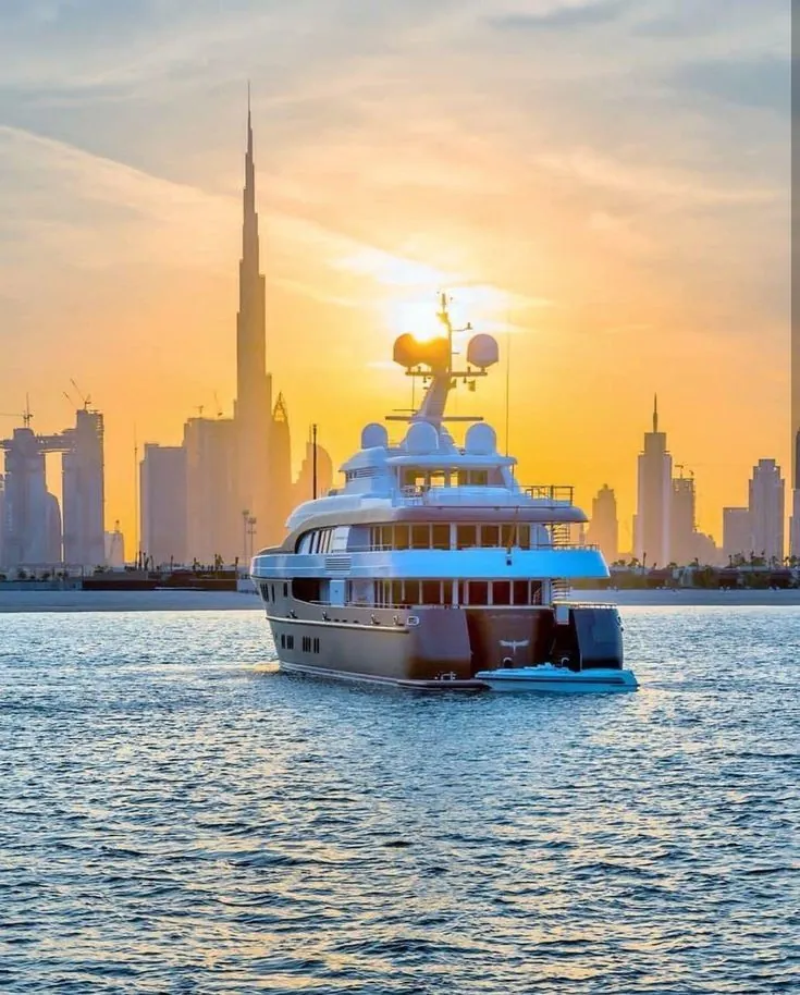 Make1M.com Luxury Yachts – Discover & Explore High-End Yachts Online