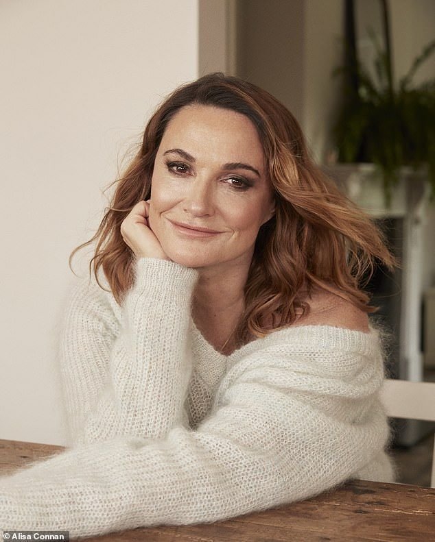 Sarah Parish Net Worth, Biography, Career & Charity