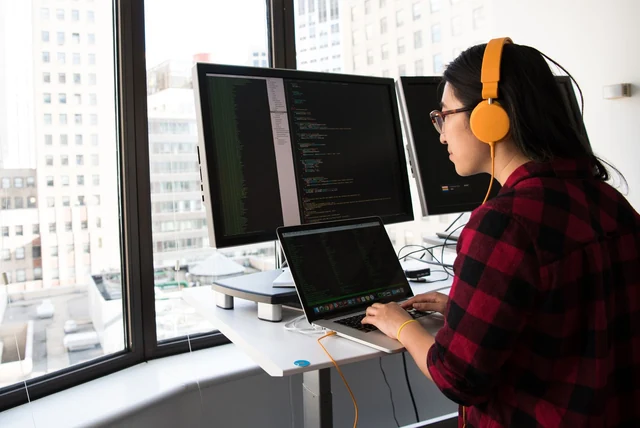 The Science Behind Why People Love Online Gaming