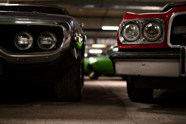 Wheeler Dealers: The Full Series Guide, Mechanics and Format